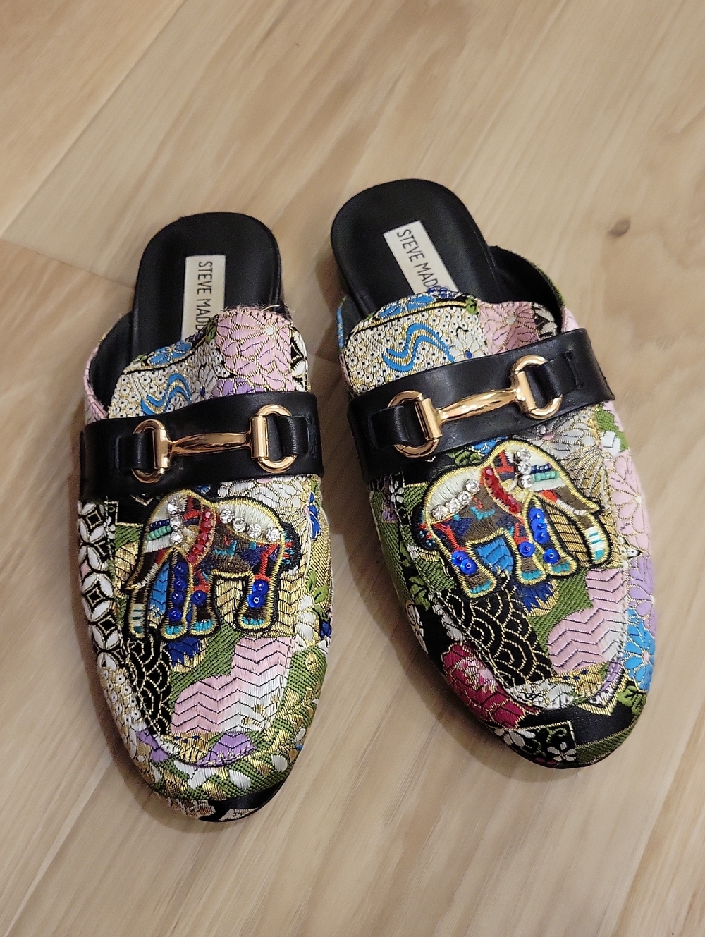 Steve Madden Multicolor Embroidered Elephant Slip-On Mules with gold strap sz 9
